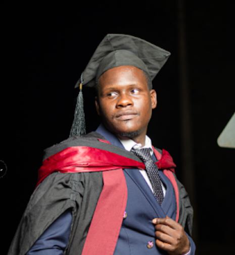 Enoch Kumwenda - Qualitative Research Analyst